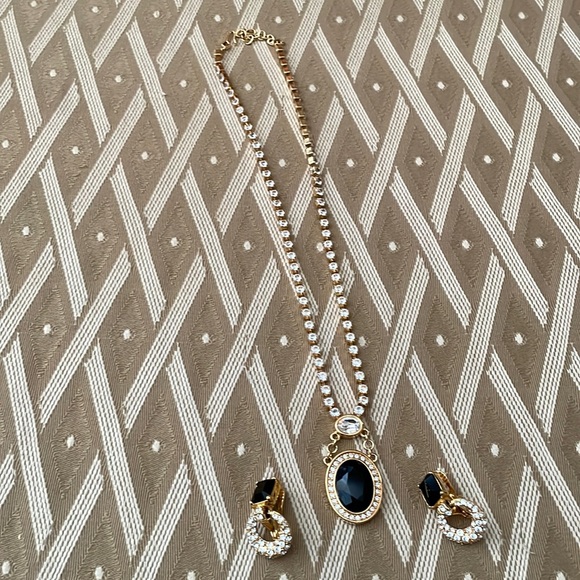 Necklace with clip earrings set - Picture 1 of 3